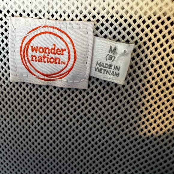 Wonder Nation boys medium (8) cost. Zipper front. Hood. Two zip hand pockets. - Picture 2 of 6